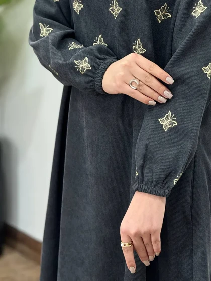 پیراهن مانتویی گلدوزی پری