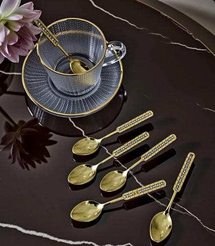 قاشق چای خوری طلایی نگین‌دار