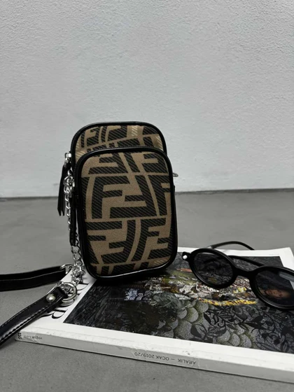 کیف موبایلی طرحدار