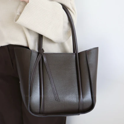 کیف بزرگ زنانه مدل لاوندر