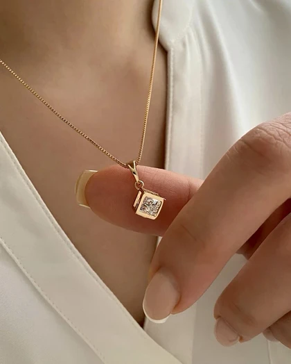 گردنبند ظریف مکعب ژوپینگ