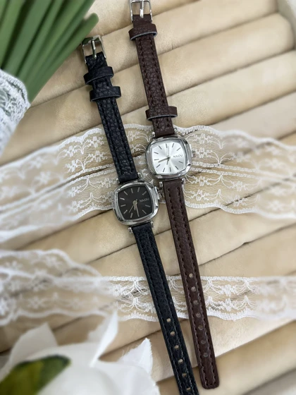 ساعت چرمی زنانه صفحه مربع نایدو