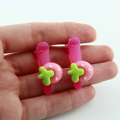 گیره مو دخترانه مدل توت فرنگی