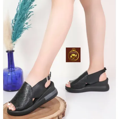 صندل طبی لژدار زنانه مدل اسکایپ لیزر