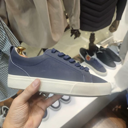 کتانی اسنیکرزرمه ای زیره سفید