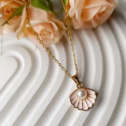 گردنبند صدف صورتی