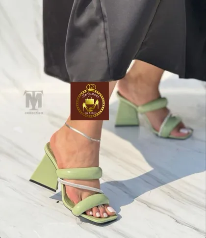 صندل مجلسی نگین‌دار زنانه پاشنه پاستیلی