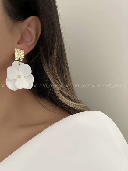 گوشواره گل شیاردار