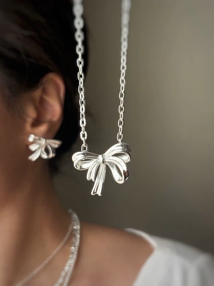 ست گوشواره و گردنبند پاپیون