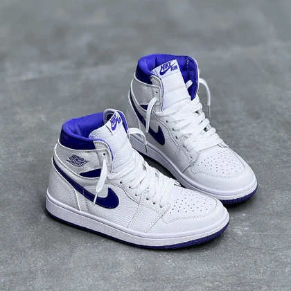 کفش نایک ایر جردن وان ساق‌دار رترو سفید بلوبری Nike Air Jordan 1 Retro High White Blueberry