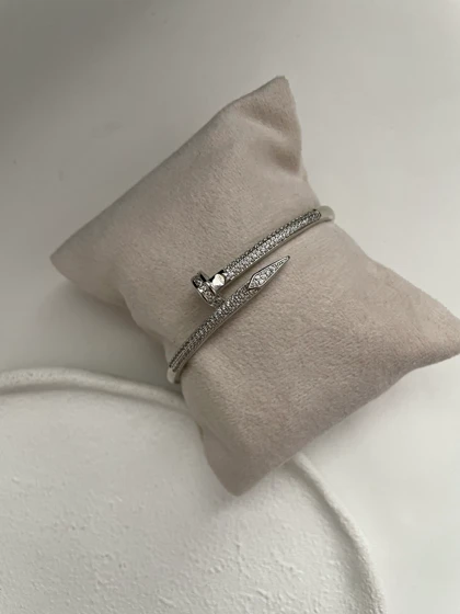 بنگل های نگین‌دار