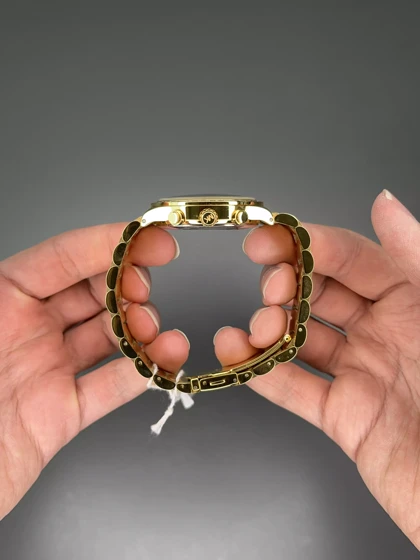 ساعت مچی مایکل کورس کورنوگراف بند و صفحه طلایی دورنگین Michael Kors