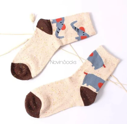 جوراب ساق‌دار طرح گوزن و گربه