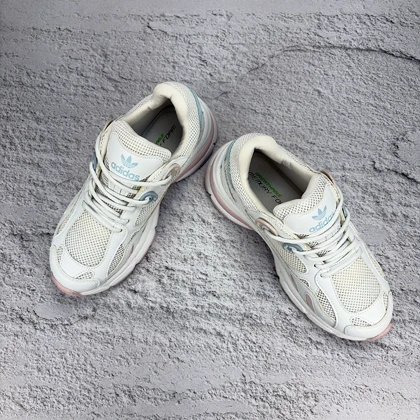 کفش کتانی زنانه آدیداس آستیر سفید صورتی (Adidas Astir Pink White)