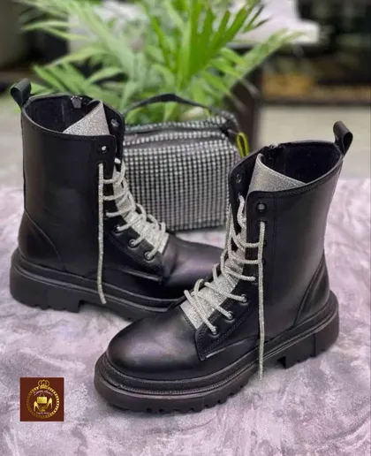 نیم بوت زنانه نگینی بندی چرم و ورنی