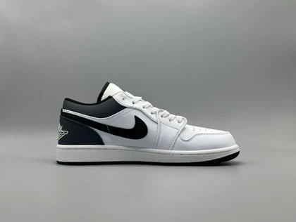 کتانی نایکی جردن 1 لو ریورس پاندا/Nike J1 Low