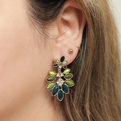 گوشواره طرح برگ کریستالی کد M89