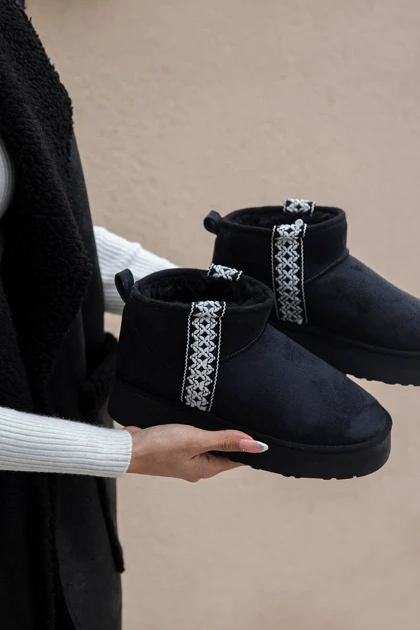 بوت و نیم بوت زنانه استراسونس straswans