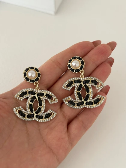 گوشواره شنل چرمی