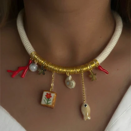گردنبند زنانه تابستانی کرمی کد 1079