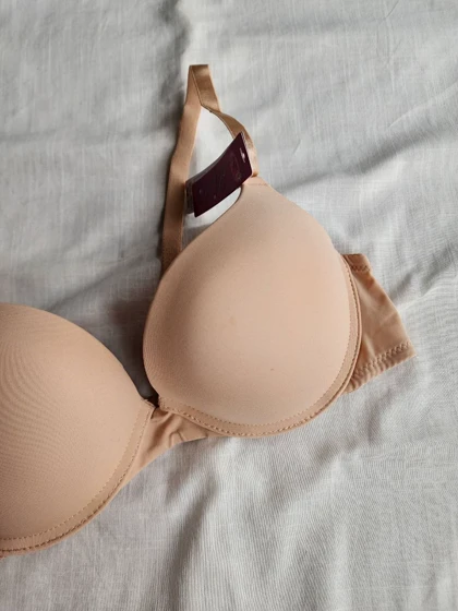 سوتین اسفنجی جکدار فنردار پر جک کد: 382732