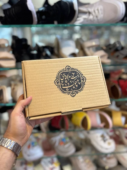 ساعت دست ساز چوک مدل پسر و سگ