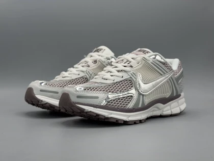 کتانی نایکی وومرو5 یاسی کروم/Nike vomero5