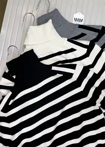 یقه اسکی بافت دکمه طلایی