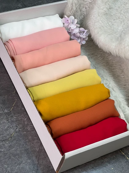 شال کرپ حریر در رنگبندی