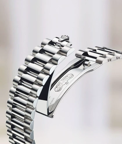 ساعت رولکس دیت جاست زنانه نقره ای صفحه مشکی ایندکس نگین Rolex Datejust silver
