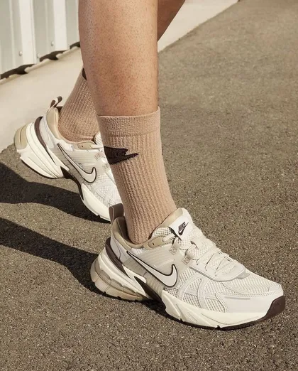 نایک وی تو کی ران Nike v2k run کد 600