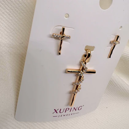 نیم‌ست ژوپینگ طرح «صلیب و مار» | پلاک و گوشواره نگین‌دار (بدون زنجیر)