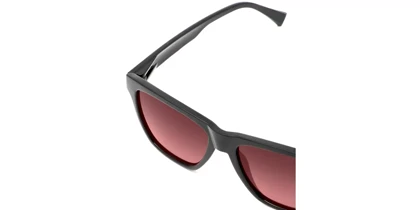 عینک آفتابی هاکرز مدل Diamond Black Wine One Ls