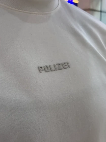 تیشرت یقه گرد چاپی پفکی برجسته چشم پولیزی سفید 171