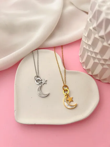 گردنبند ماه و ستاره