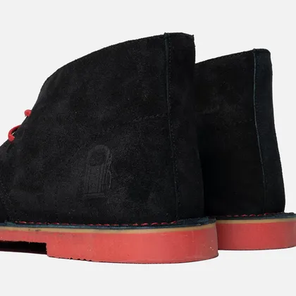 سافاری مشکی قرمز دور قرمز - Safari C Design Coal Mine/Red Red Line