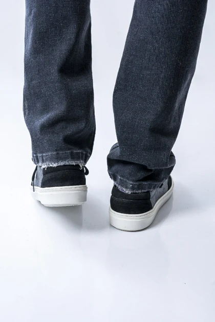 اسنیکرزاشبالت و چرم طبیعی بندی مردانه