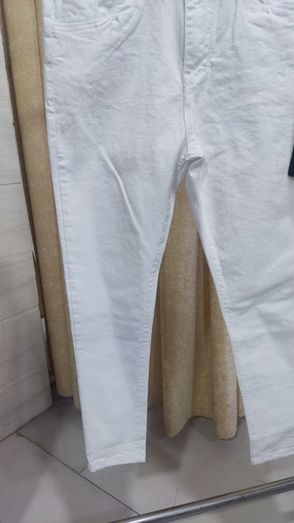 شلوار لی جذب سفید