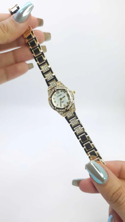 ساعت مچی زنانه مجلسی EHHE نگین‌دار با موتور کوارتز