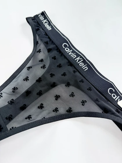 شورت بکلس گیپور طرح پاپیون نوشته Calvin klein