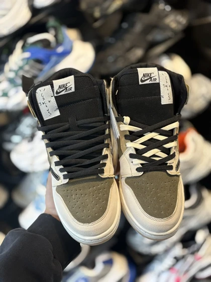 کتانی جردن ساق‌دار کرم قهوه ای