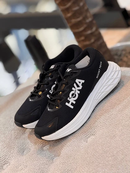 کتانی رانینگ HOKA