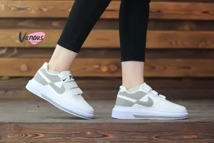 کتانی NIKE چسبی