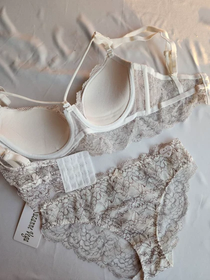 ست شورت و سوتین دانتل هارنس دار فنردار اروپایی کد: 6005