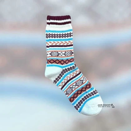 جوراب ساق‌دار پشمی زمستانه