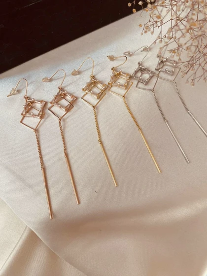 گوشواره اویز مربع فولیجیا