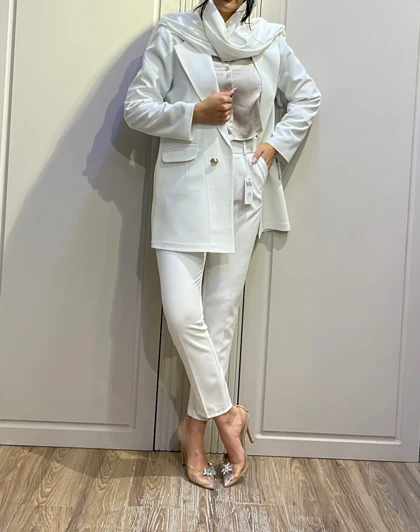 کت مازراتی سفید کد 1006