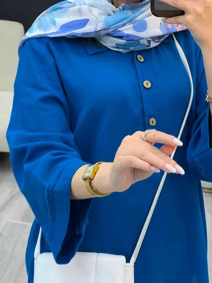 مانتو جلو بسته سه دکمه ریش دار