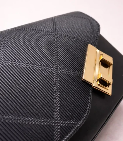 کیف زنانه پاسپورتی مدل نارسیس