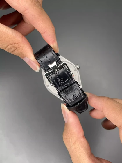 ساعت مچی وشرون کنستانتن بند چرمی صفحه مشکی Vacheron Constantin